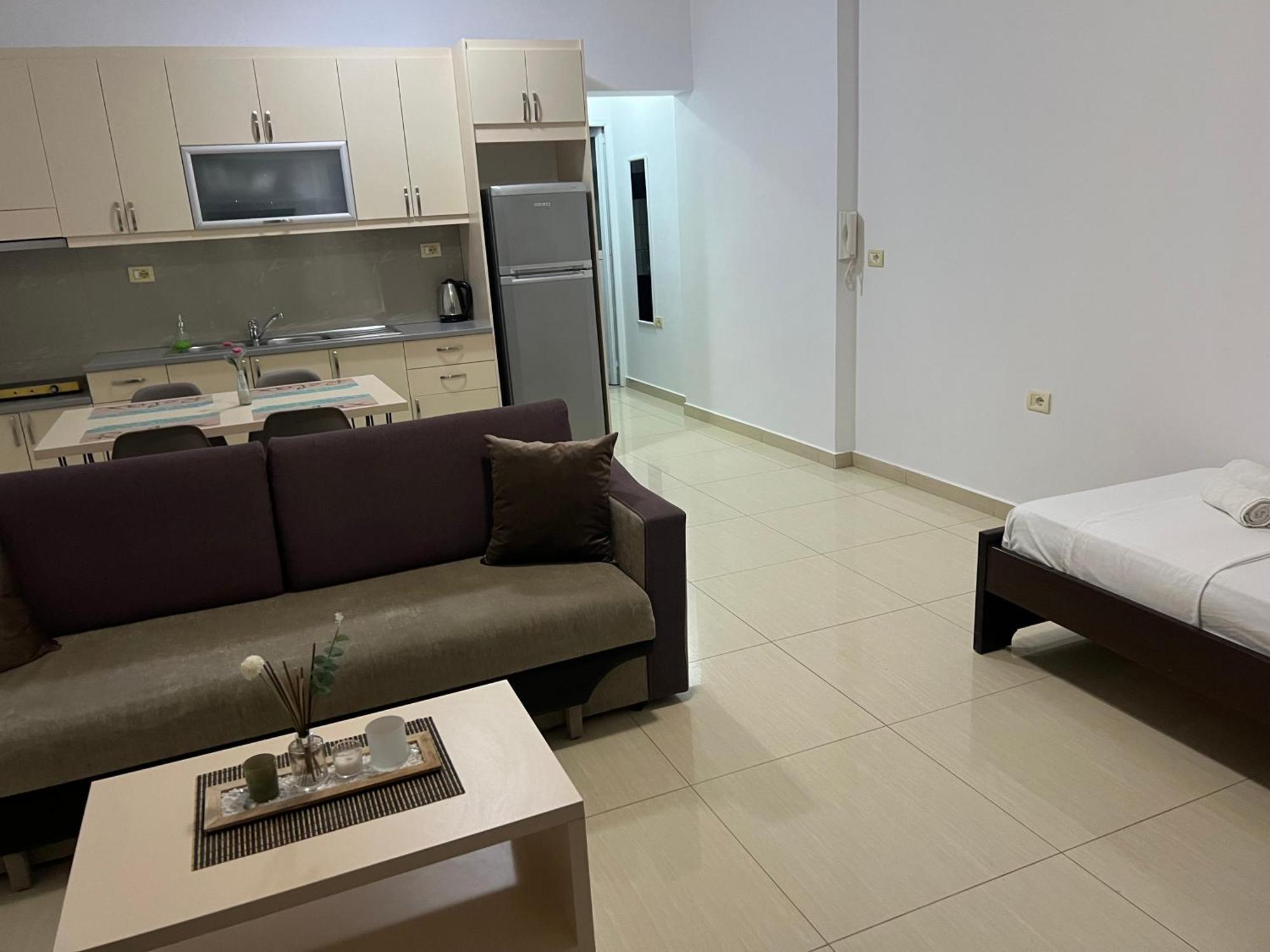 Apartments Sadiku With Sea View Саранда Екстер'єр фото