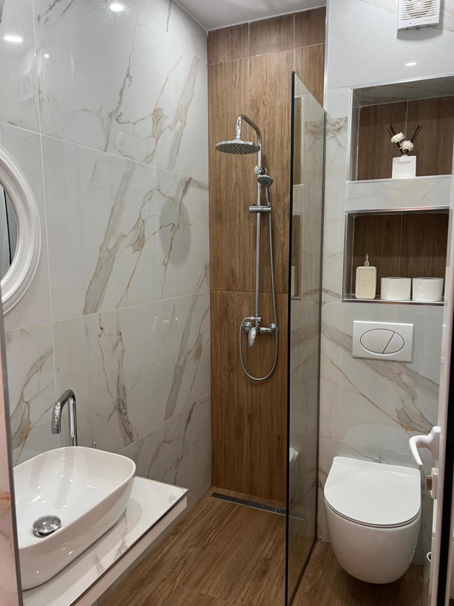 Apartments Sadiku With Sea View Саранда Екстер'єр фото